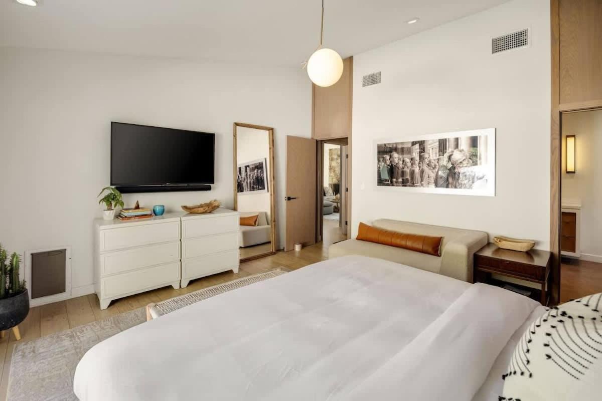 Hollywood Hills By Universal - Pool - Dogs Ok Holiday home Los Angeles